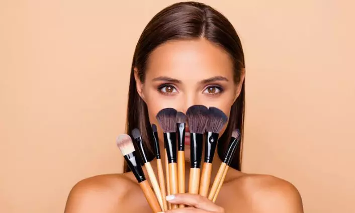 Cours de maquillage pour toutes les saisons avec International Open Academy (90% de réduction) - Primary Image