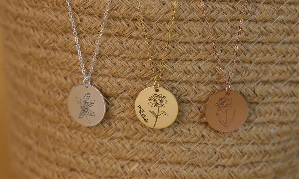 Halskette mit Geburtsblume von Justyling