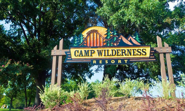 Camping Stay at Full Hook-Up Back-In Site with Water, Sewer & Electric