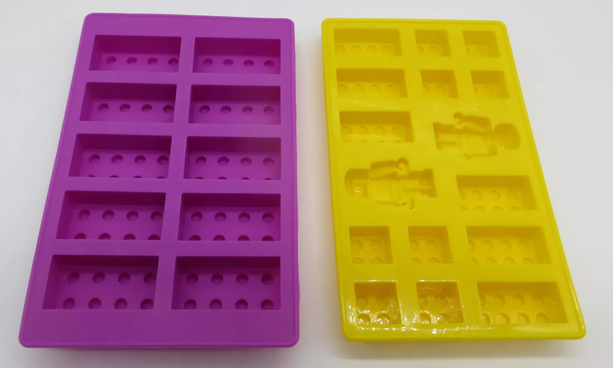 LEGO-Shaped Silicone Baking Molds (6-Piece) - Second Medium