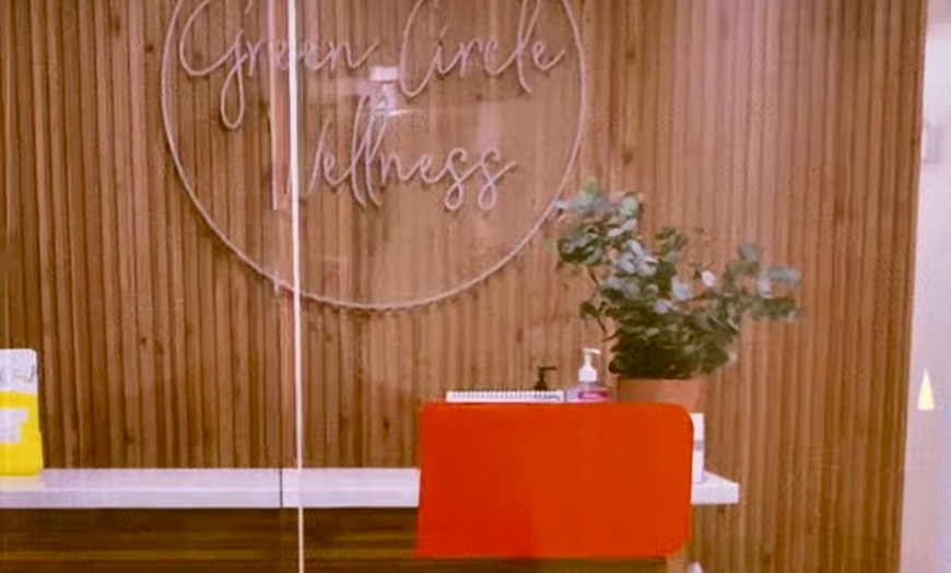 Image 3: Wellness Experience w/ Hot Stone & Aromatherapy for 1-2 Hrs in Chicago