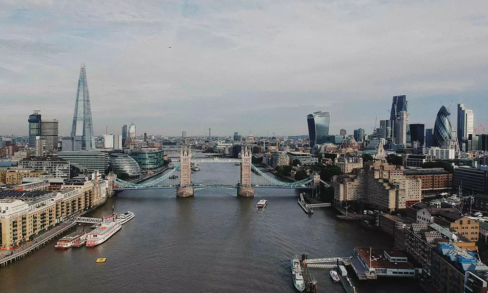 London: 4* Deluxe Double or Executive King Room Stay with Breakfast