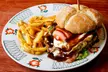 ¡Dúo delicioso! Menús para 2: hamburguesas y cachopines, una combinación irresistible - Second Medium