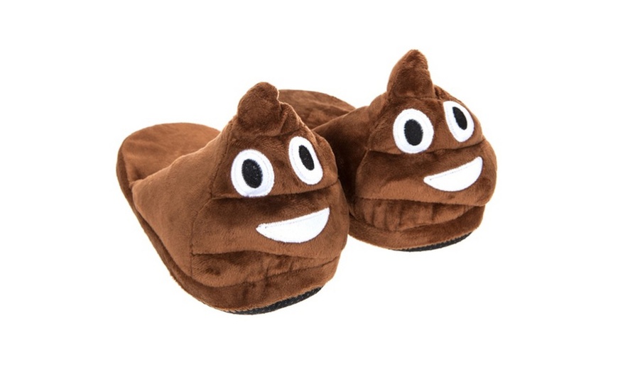 Image 3: Men's Emoji Poop Slippers