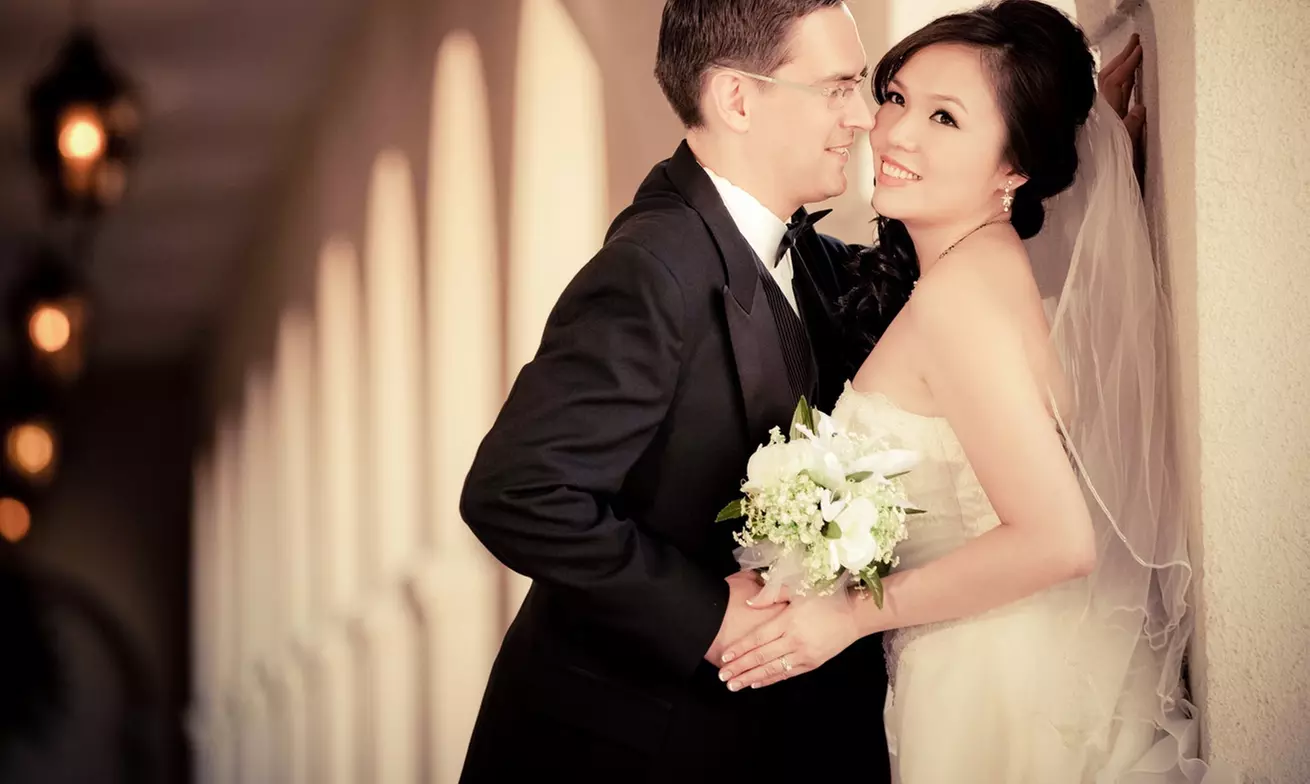 $458 for $799 Worth of Engagement Classic Package — Elegant Time Wedding Studio  - Primary Image