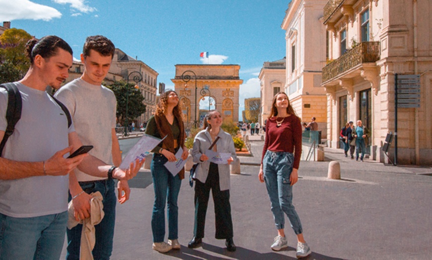 Image 1: Escape game urbain : défis en plein air dans toute la France