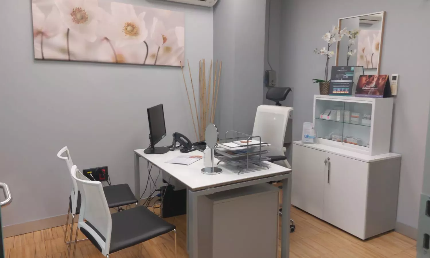 Tratamiento de rejuvenecimiento facial con 10 o 20 hilos monofilamento