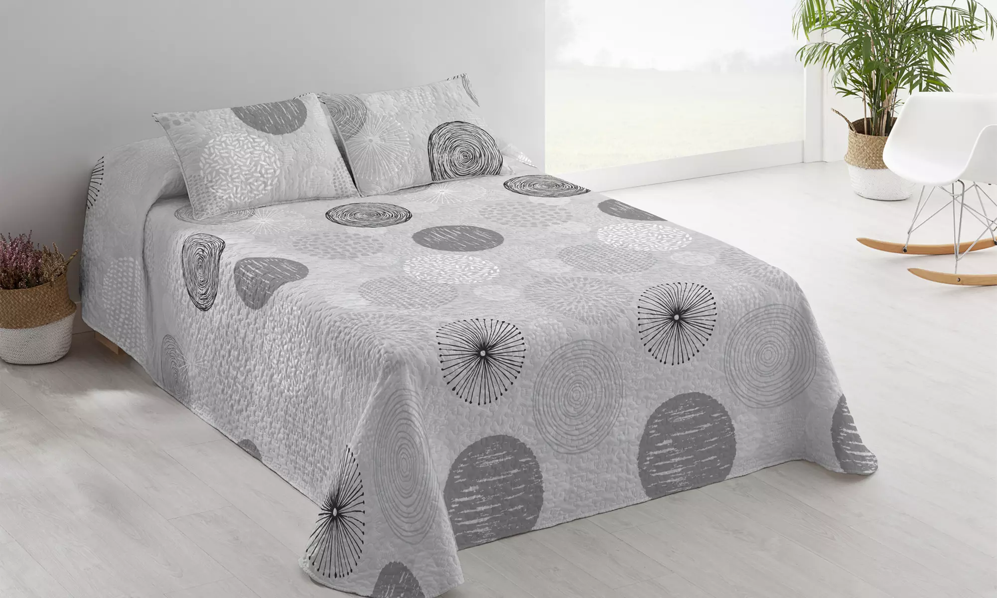 Colcha con 1 o 2 fundas de almohada - Primary Image