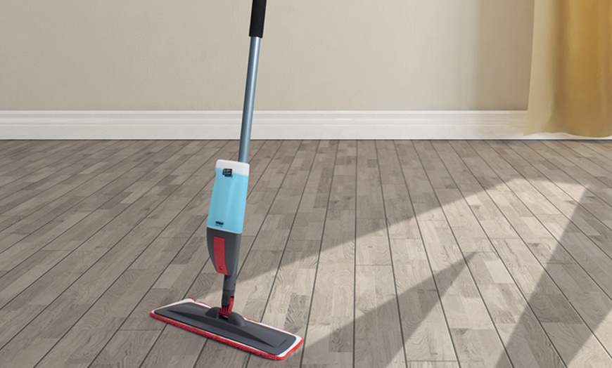 Image 1: Easy Clean Flat Spray Mop