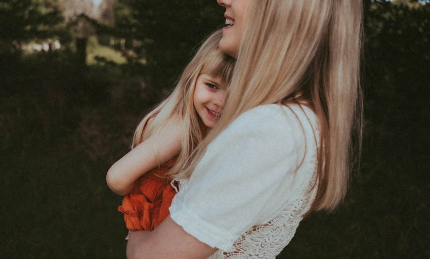 Image 2: Photoshoot for Maternity/ Family or Newborn with 3 Digital Files