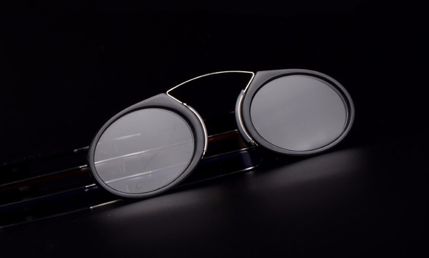 Image 3: Wallet Reading Glasses 