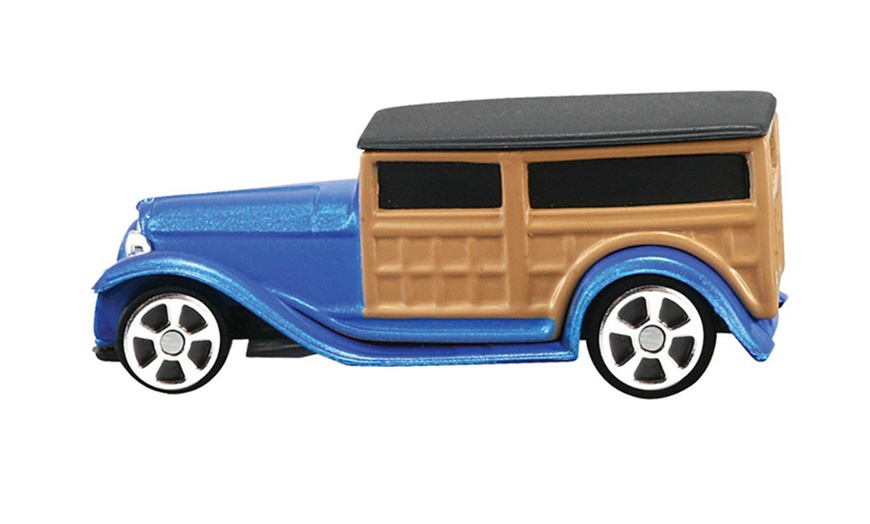 Image 9: Maisto Die-Cast Car Gift Set