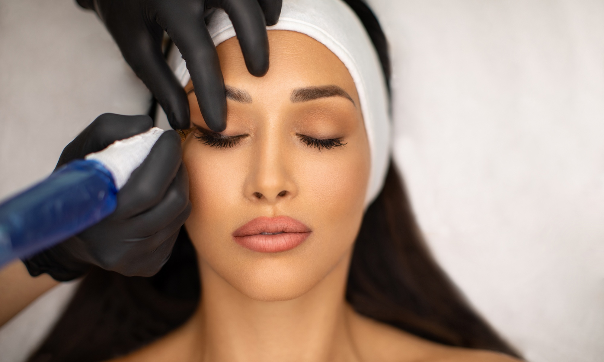 Achieve Stunning Brows with PMU Combo / Powder Brows or Microblading