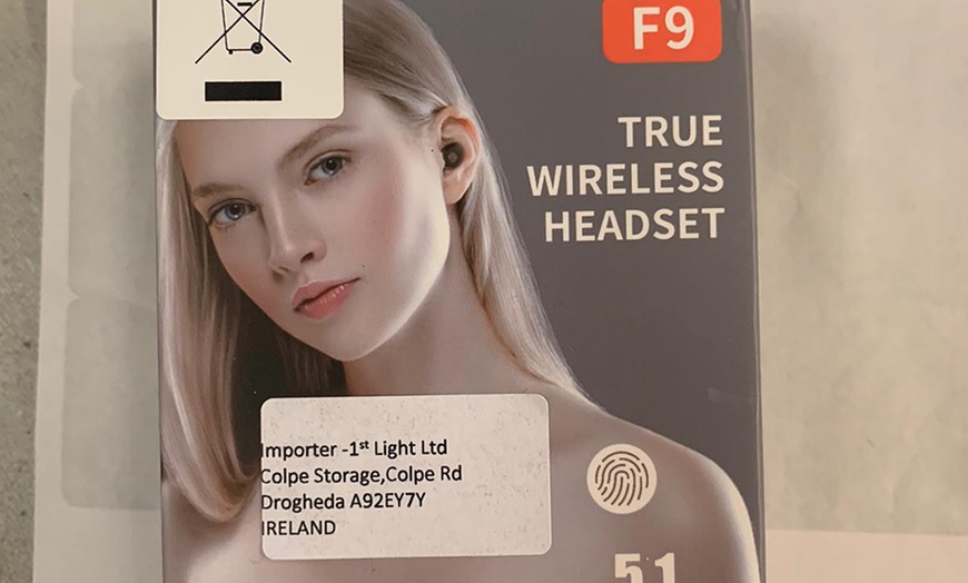 Image 5: F9 Wireless Earphones with LED Charging Case