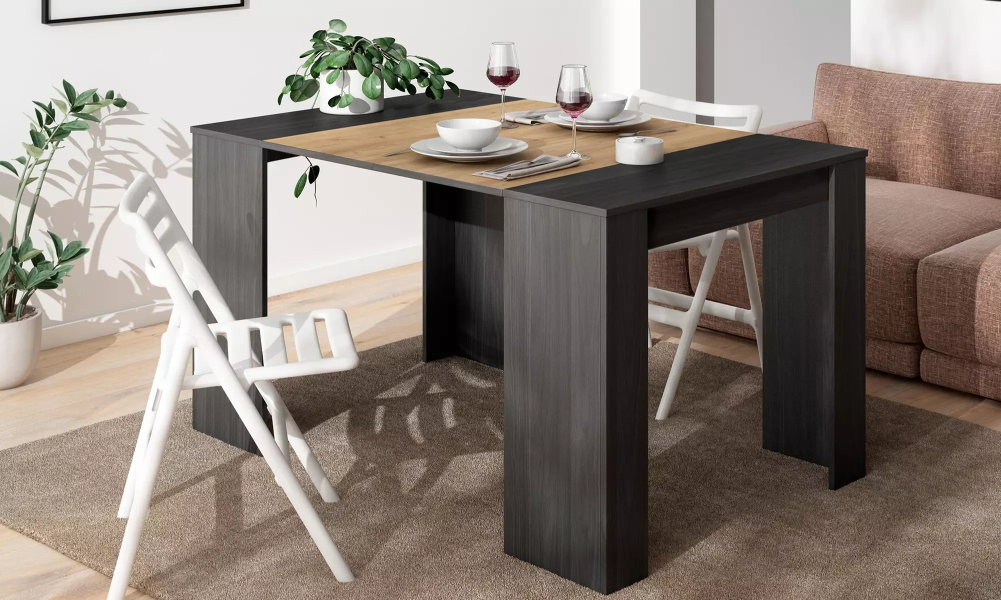 Ausziehbarer Konsolentisch