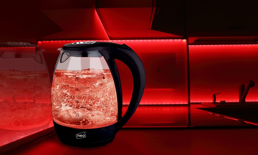 Image 3: Cordless Illuminated Glass Kettle