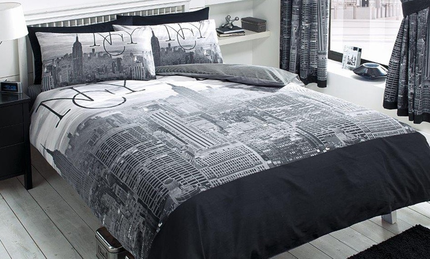 Image 19: Clearance Duvet Sets