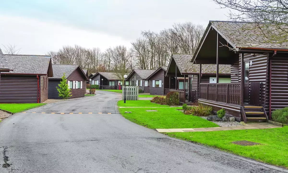 Relaxing Lakeside Lodges in Lancashire: Stay for up to 6 by the Lake