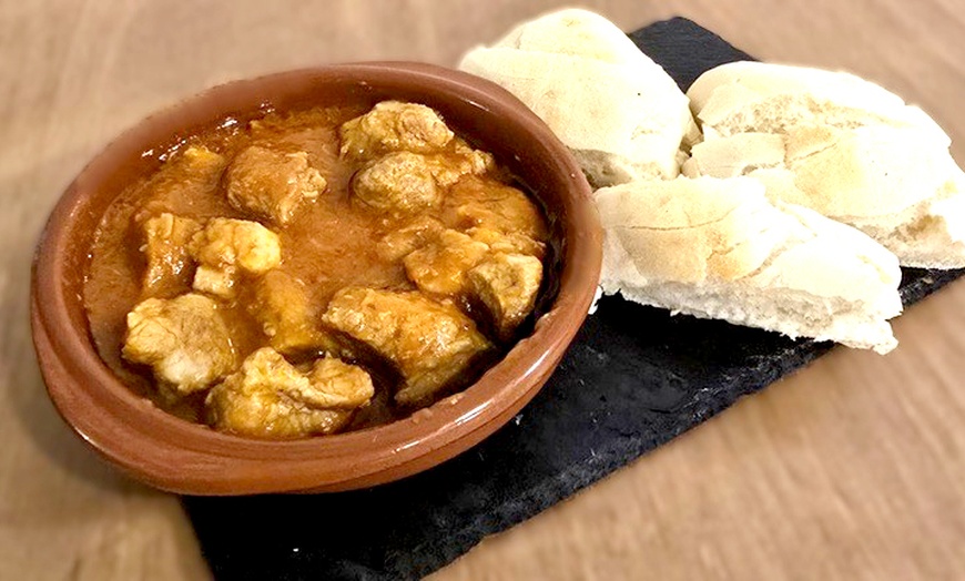 Image 8: Menú Tosta para 2 o 4, con entrantes, montaditos y bebidas o vino