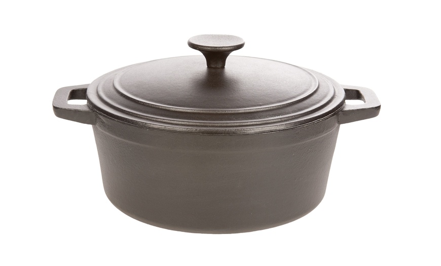 Image 5: Cast Iron Casserole Dish