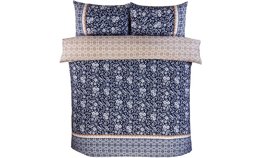 Image 2: Eleanor Floral Reversible Duvet Set