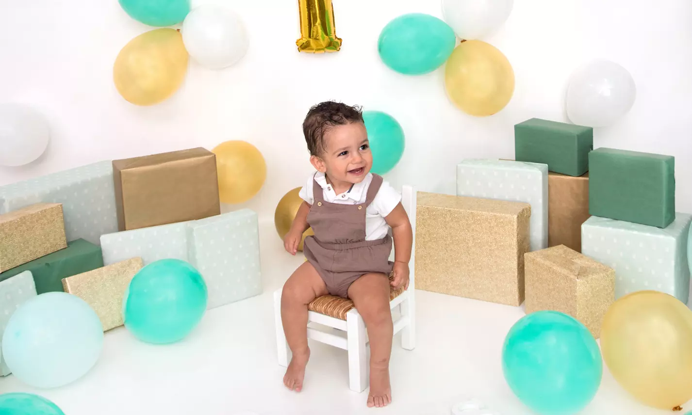 Sesión de fotos con 20-30 fotos en CD y hasta 5 fotos impresas