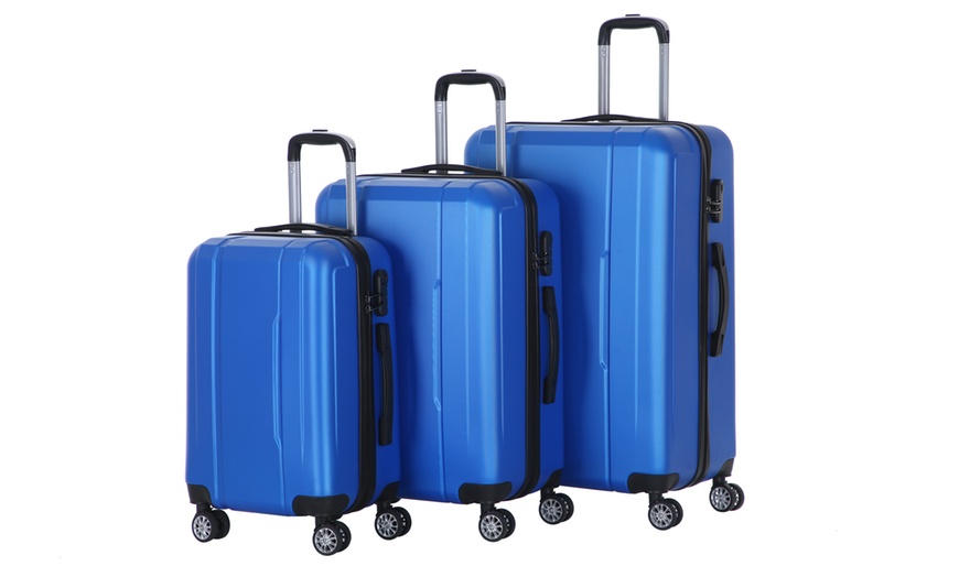 Image 30: Three-Piece Luggage Set