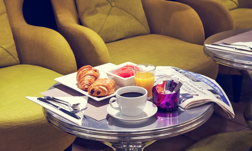 Image 9: Paris: Standard or Privilege Double Room with Optional Breakfast