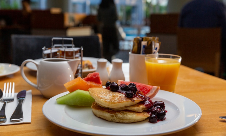 Image 12: AYCE Buffet Breakfast with Drinks