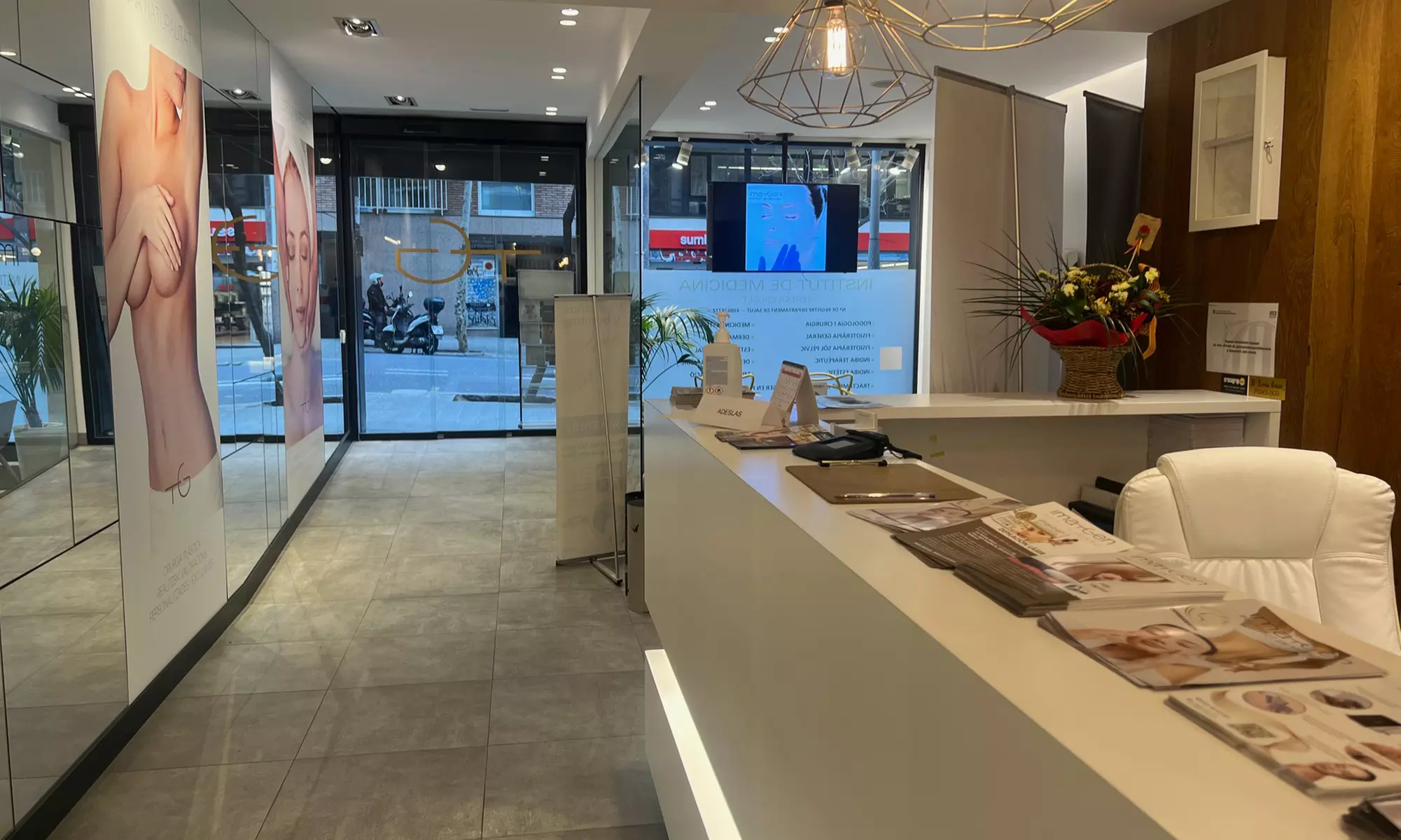 1 o 2 sesiones de polinucleotidos en todo el rostro o contorno de ojos