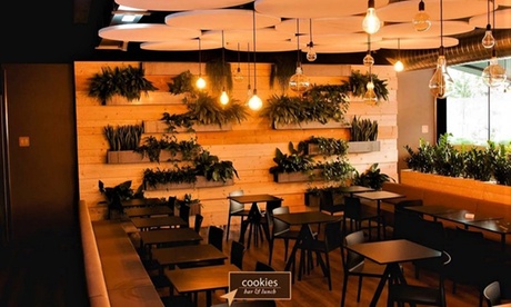⏰ Cena con vino e caffè per 2 o 4 persone al Cookies Bar&Lunch - The Dinner (sconto fino a 51%). Prenota&Vai!