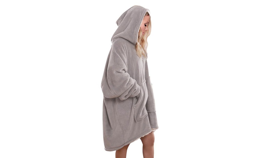 Image 5: Reversible Giant Hoodie Blanket