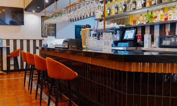 Sabor clásico en Azca: menú completo para 2 o 4 con postre y bebida