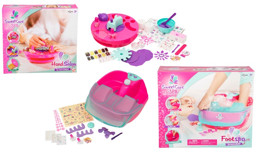 Image 1: Hand Salon and Foot Spa Toys