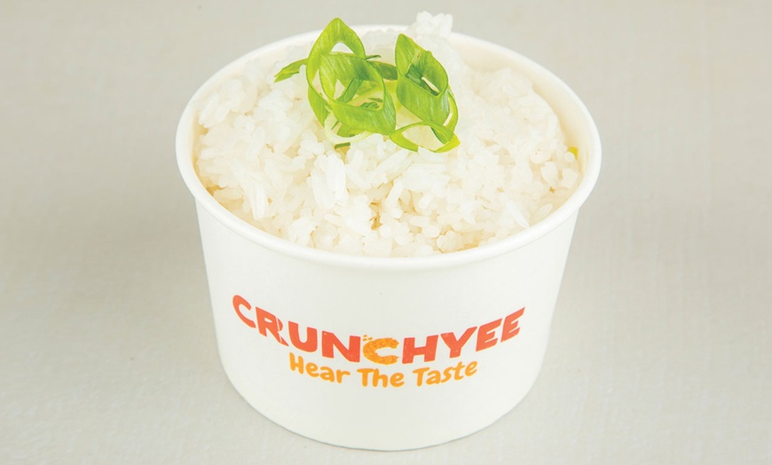 Image 11: 50,100 or 150 AED to Spend on crunchy chicken at  Crunchyee