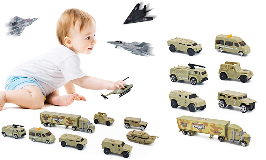 Image 4: 12-Piece Special Forces Assorted Military Vehicles Play Set