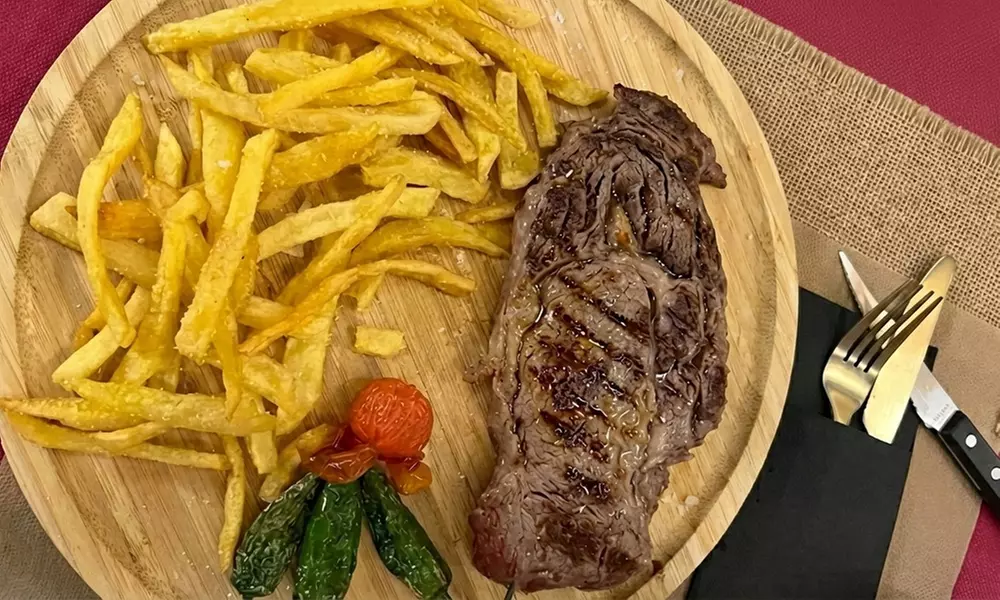 Menú VALOO para 2 o 4 personas en plena plaza del Ayuntamiento