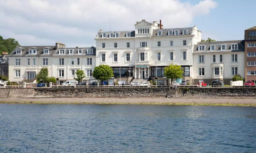 Oban: Double or Twin Room with Breakfast & Optional £30 F&B Voucher