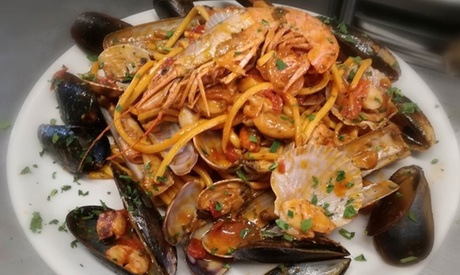 ⏰ 3 o 4 portate di mare o carne e vino da Vieni Qua Ristorante Pizzeria (sconto fino a 62%). Prenota&Vai!