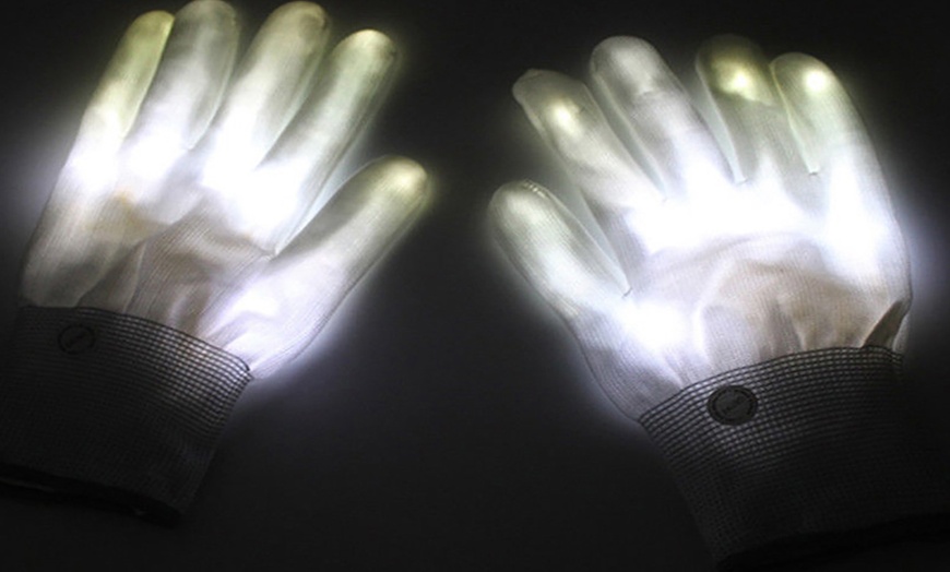 Image 6: Light up Skeleton Gloves 