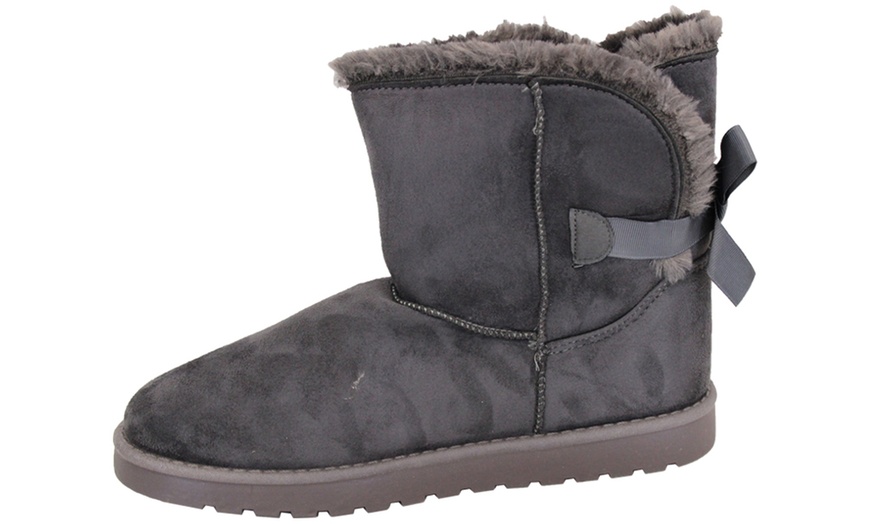 Image 8: Bow Back Faux Fur Snow Boots