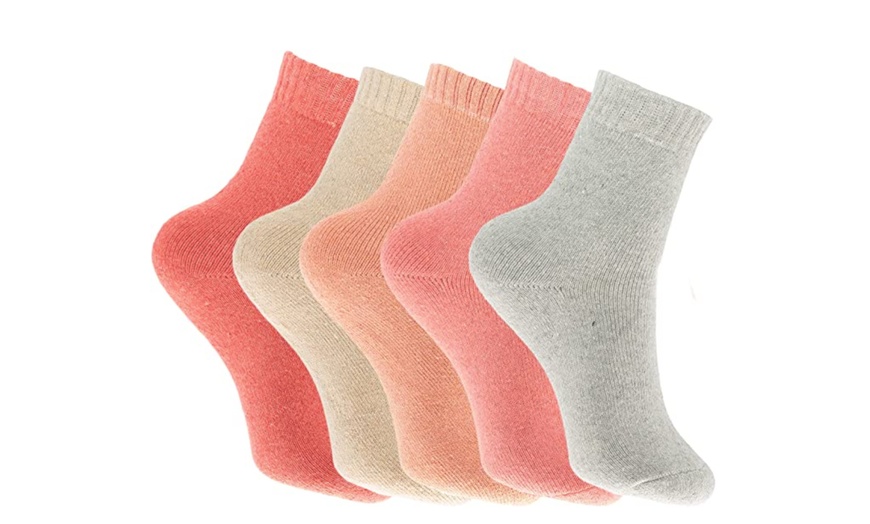 Image 4: Up to 15 Women's Thick Woolly Socks