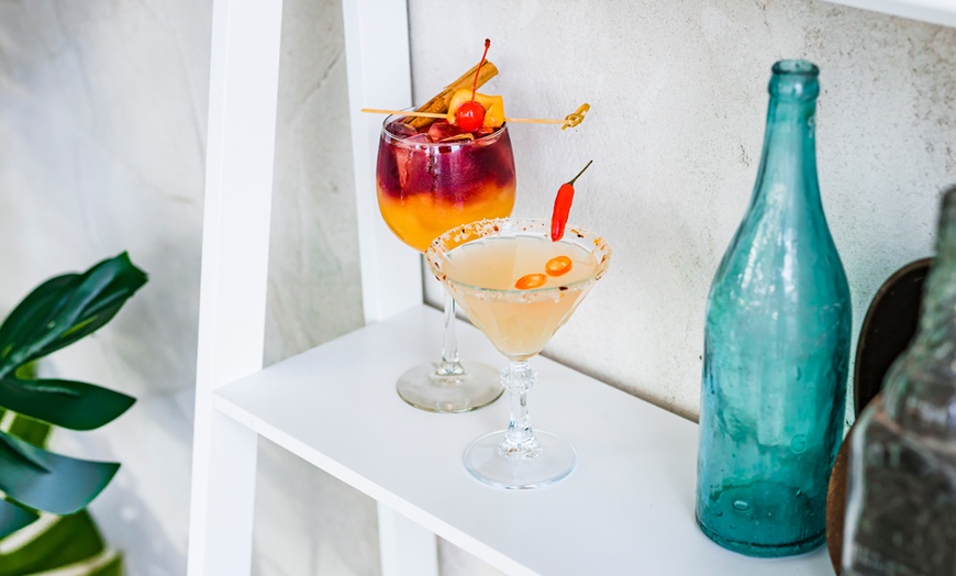 Image 6: Seafood Platter with Cocktails at Surfers Pavilion