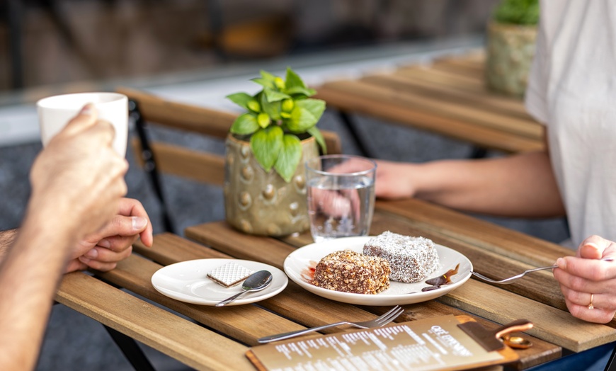 Image 9: Bis zu 32% Rabatt auf den Kuchen bei Café Eppendorf