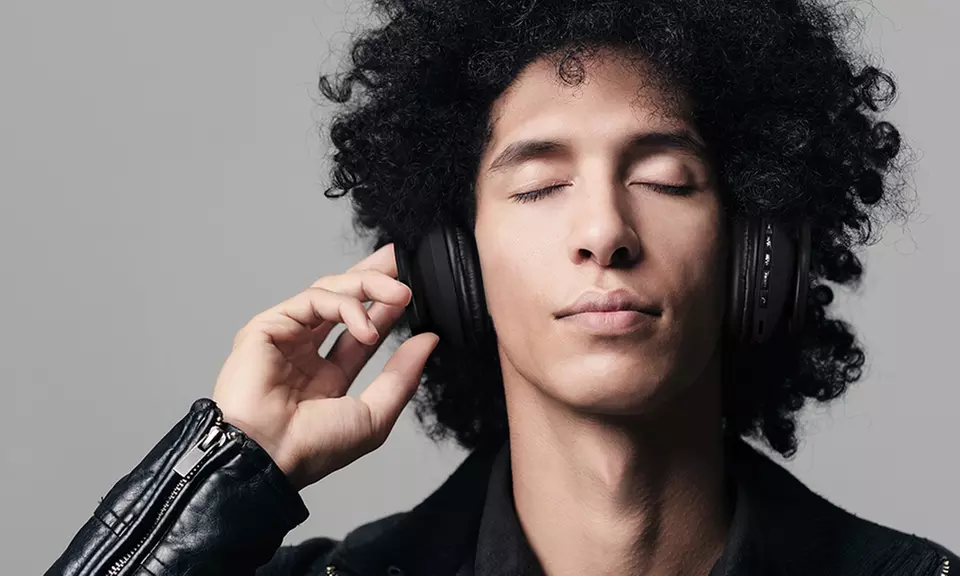 1 o 2 pares de auriculares inalámbricos WE HOUSEWARE - Primary Image