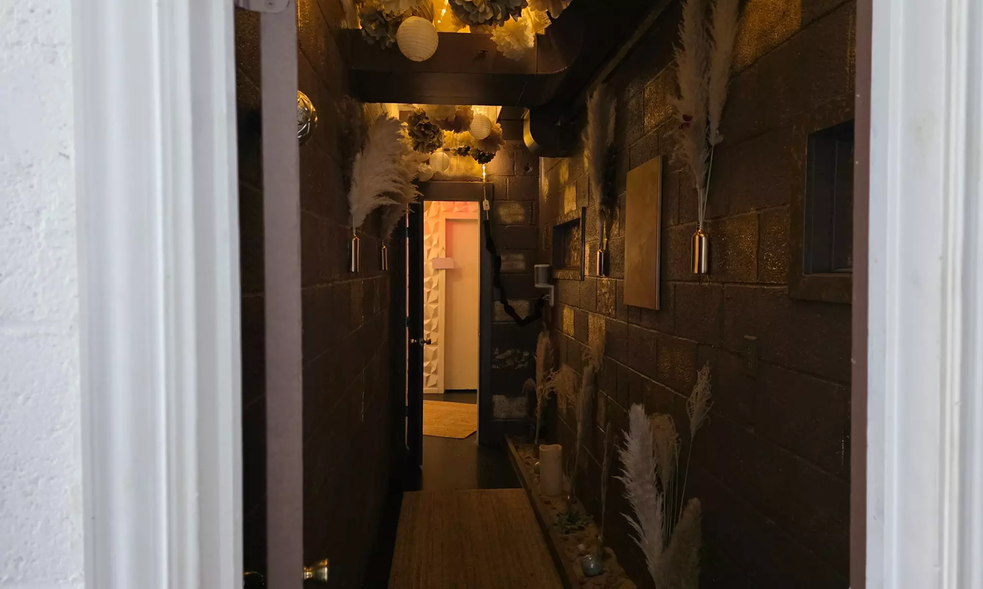 One-Hour Japanese Head Spa Treatment with Optional Blow-Out