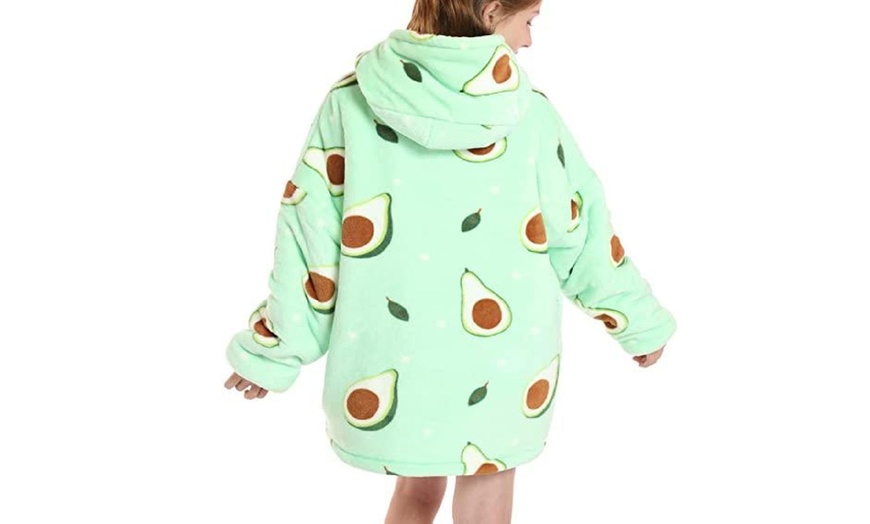 Image 5: Kids' Oversized Fluffy Hoodie Blanket