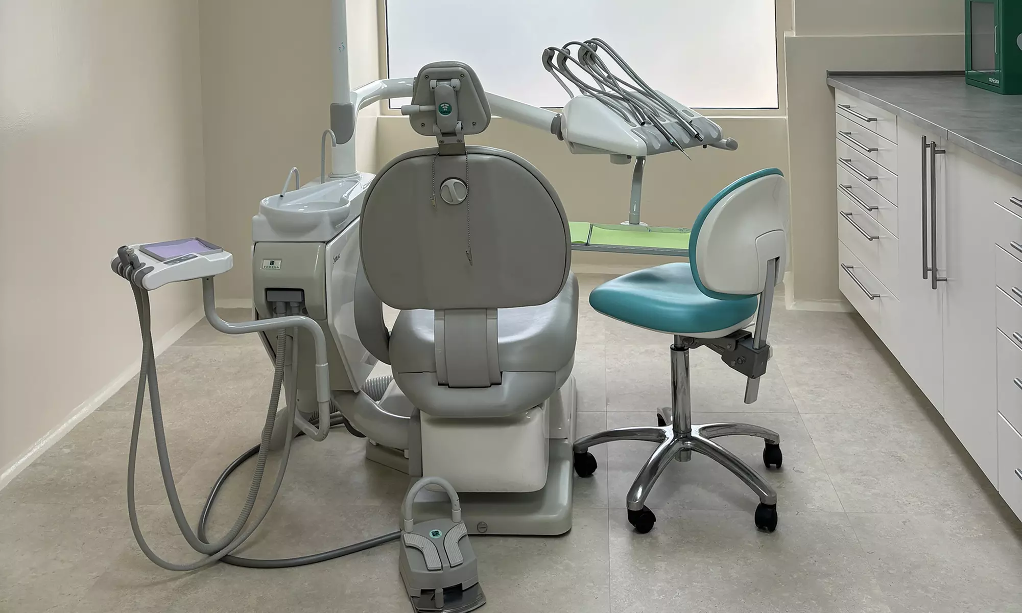 1 o 2 sesiones de blanqueamiento dental LED con limpieza