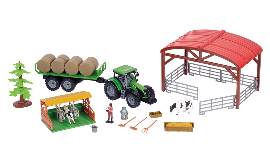 Image 1: Coffret étable miniature WDK Partner avec tracteur son et lumière