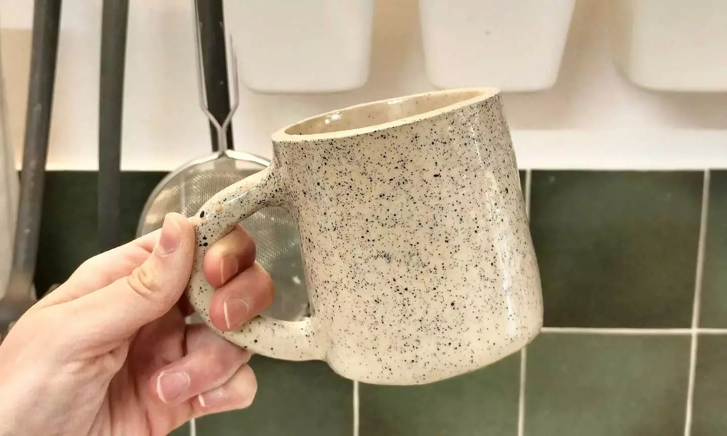 Taller de cerámica con opción a dos copas de vino para 1 o 2 personas